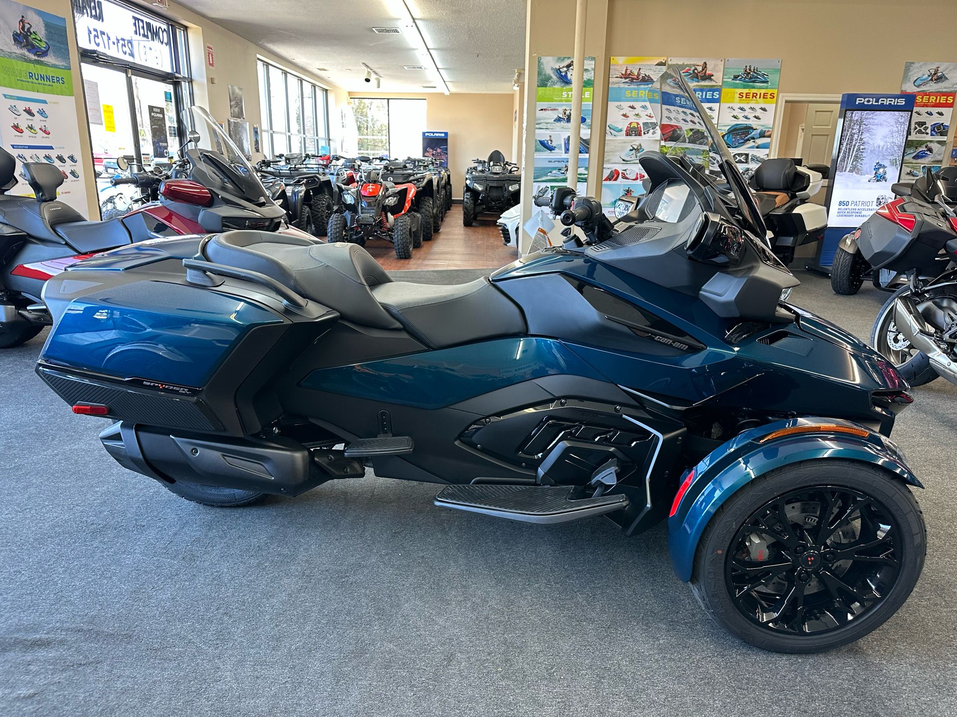 2024 Can-Am Spyder RT in Tyngsboro, Massachusetts - Photo 25