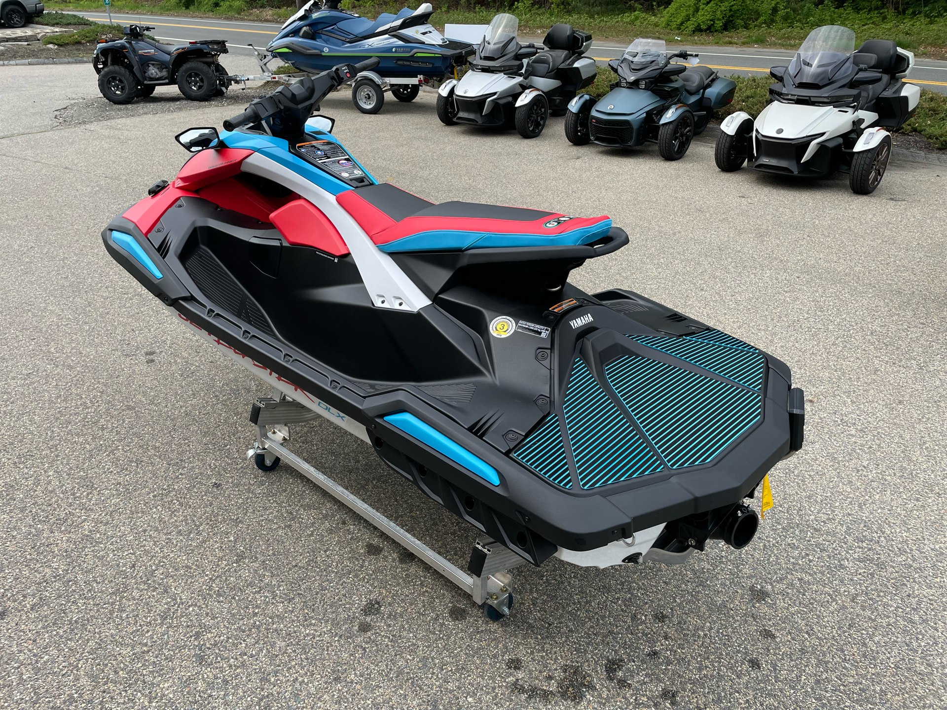 2025 Yamaha JetBlaster DLX 3-Up in Tyngsboro, Massachusetts - Photo 8