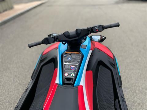 2025 Yamaha JetBlaster DLX 3-Up in Tyngsboro, Massachusetts - Photo 17