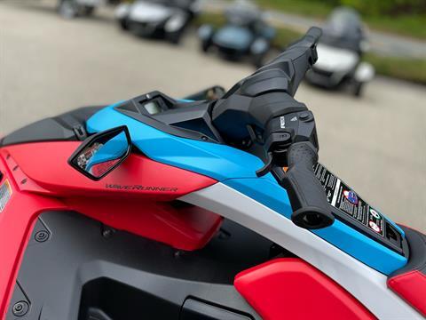 2025 Yamaha JetBlaster DLX 3-Up in Tyngsboro, Massachusetts - Photo 18