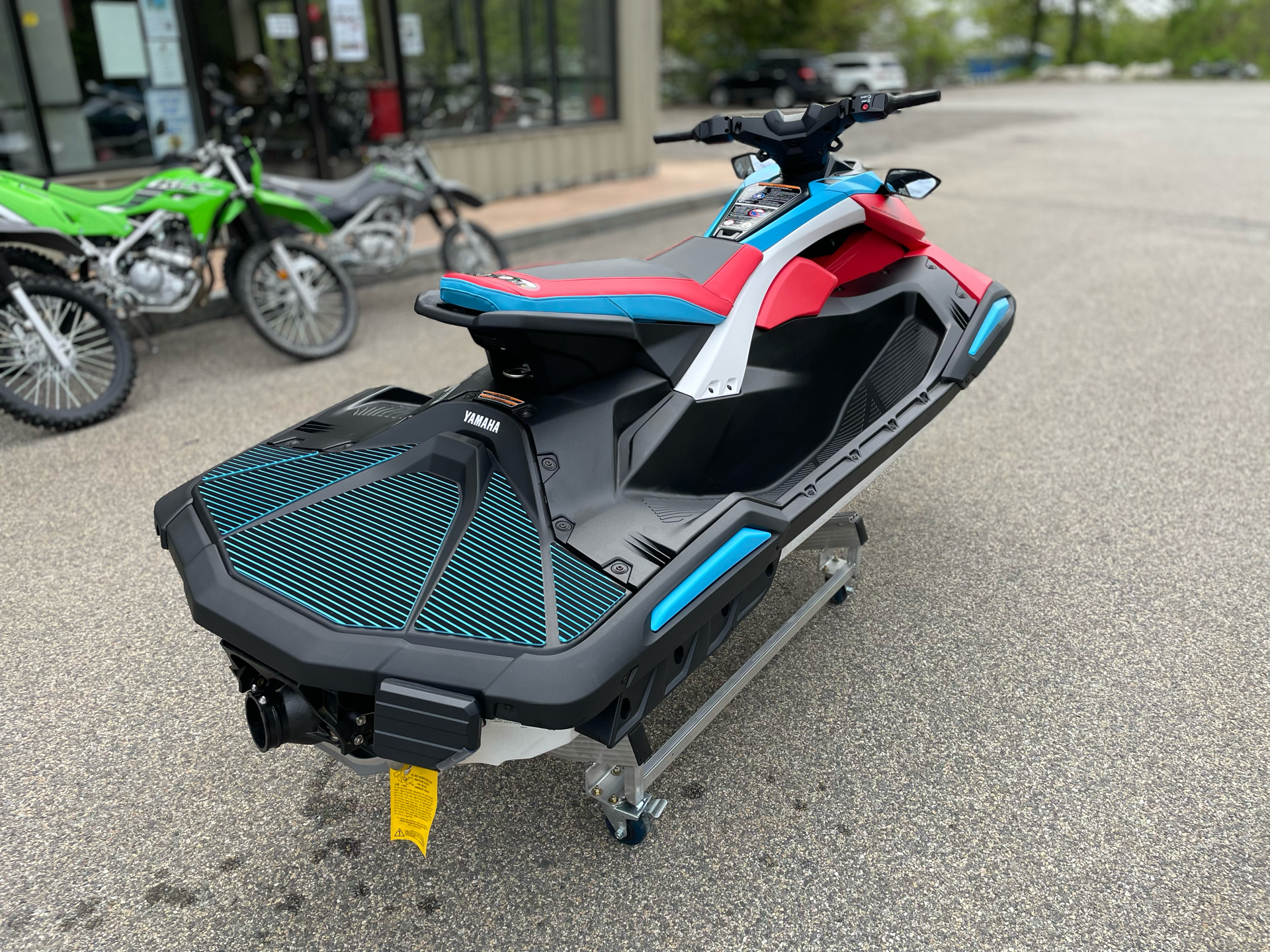 2025 Yamaha JetBlaster DLX 3-Up in Tyngsboro, Massachusetts - Photo 11