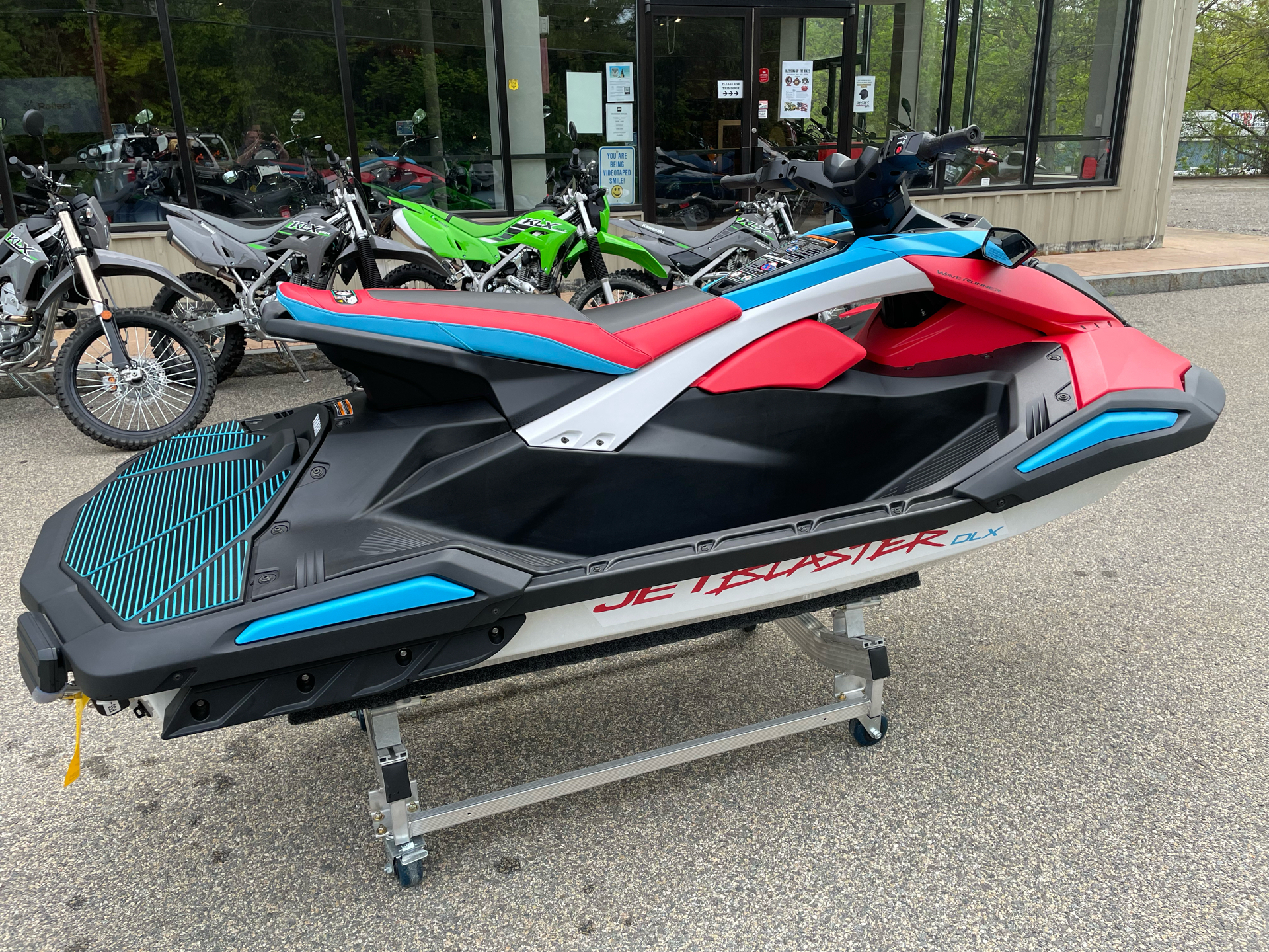 2025 Yamaha JetBlaster DLX 3-Up in Tyngsboro, Massachusetts - Photo 12
