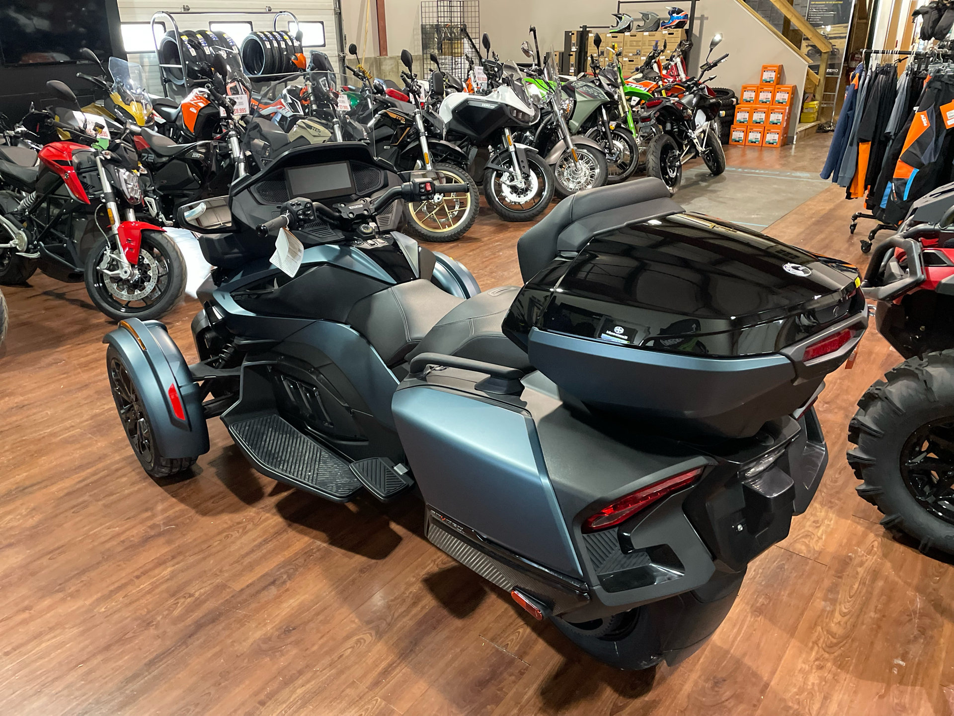 2025 Can-Am Spyder RT Limited in Tyngsboro, Massachusetts - Photo 4