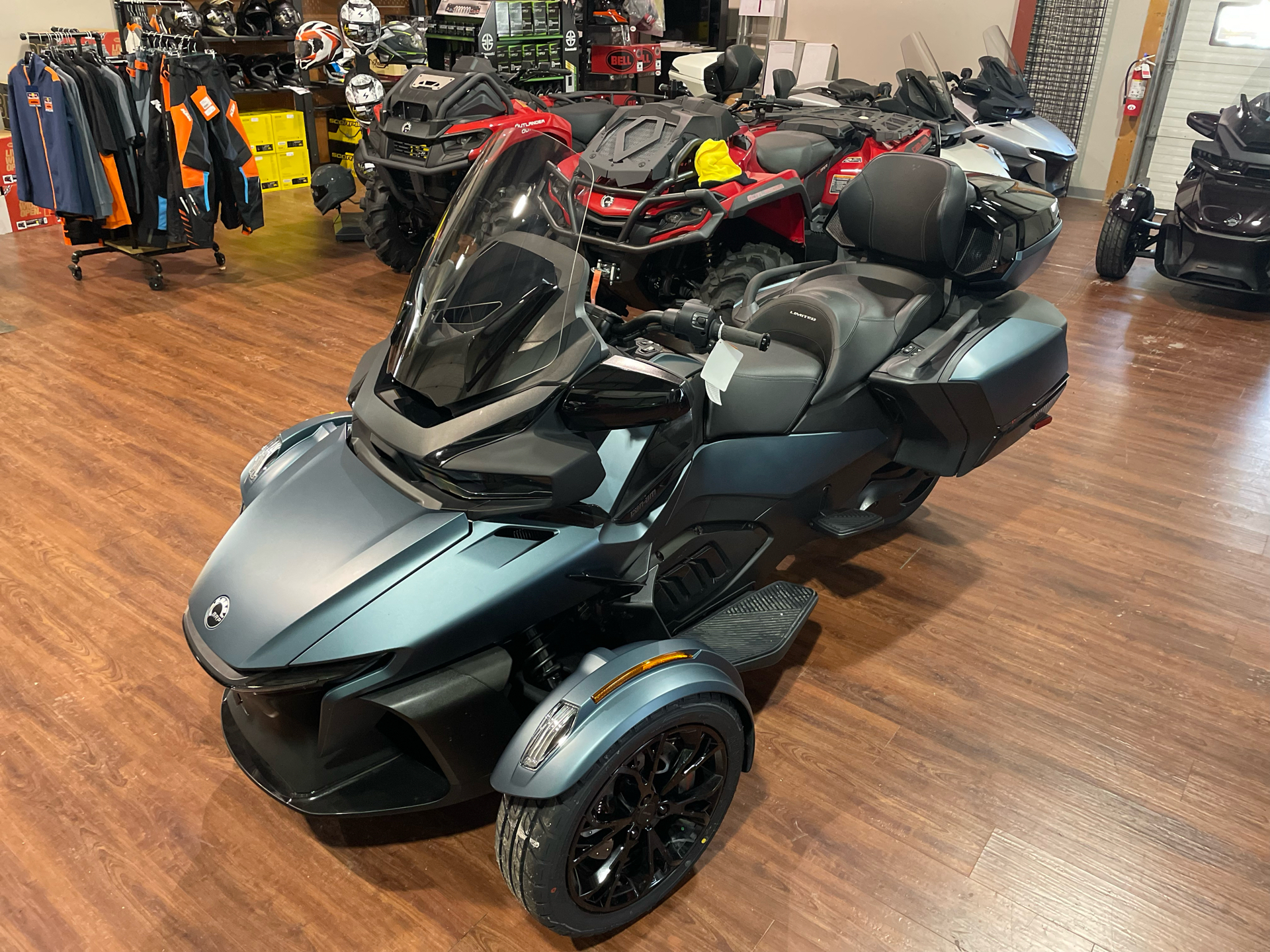 2025 Can-Am Spyder RT Limited in Tyngsboro, Massachusetts - Photo 6