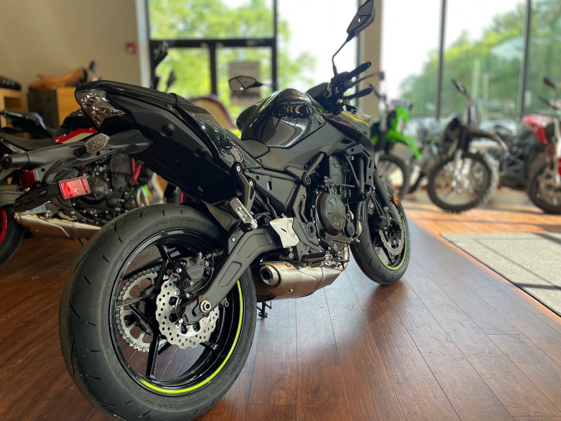2024 Kawasaki Z650 in Tyngsboro, Massachusetts - Photo 4