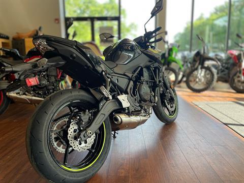 2024 Kawasaki Z650 in Tyngsboro, Massachusetts - Photo 4