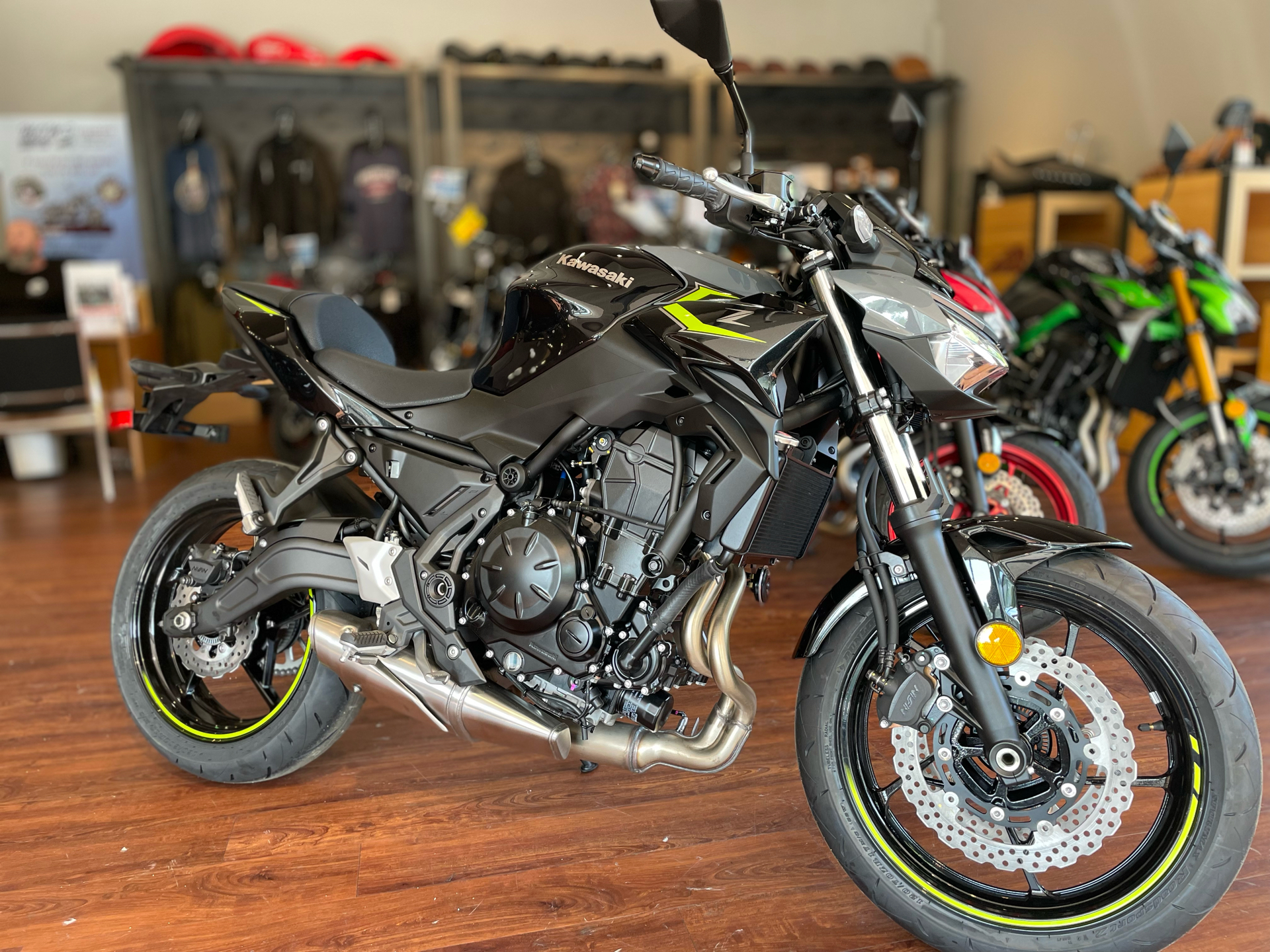 2024 Kawasaki Z650 in Tyngsboro, Massachusetts - Photo 6