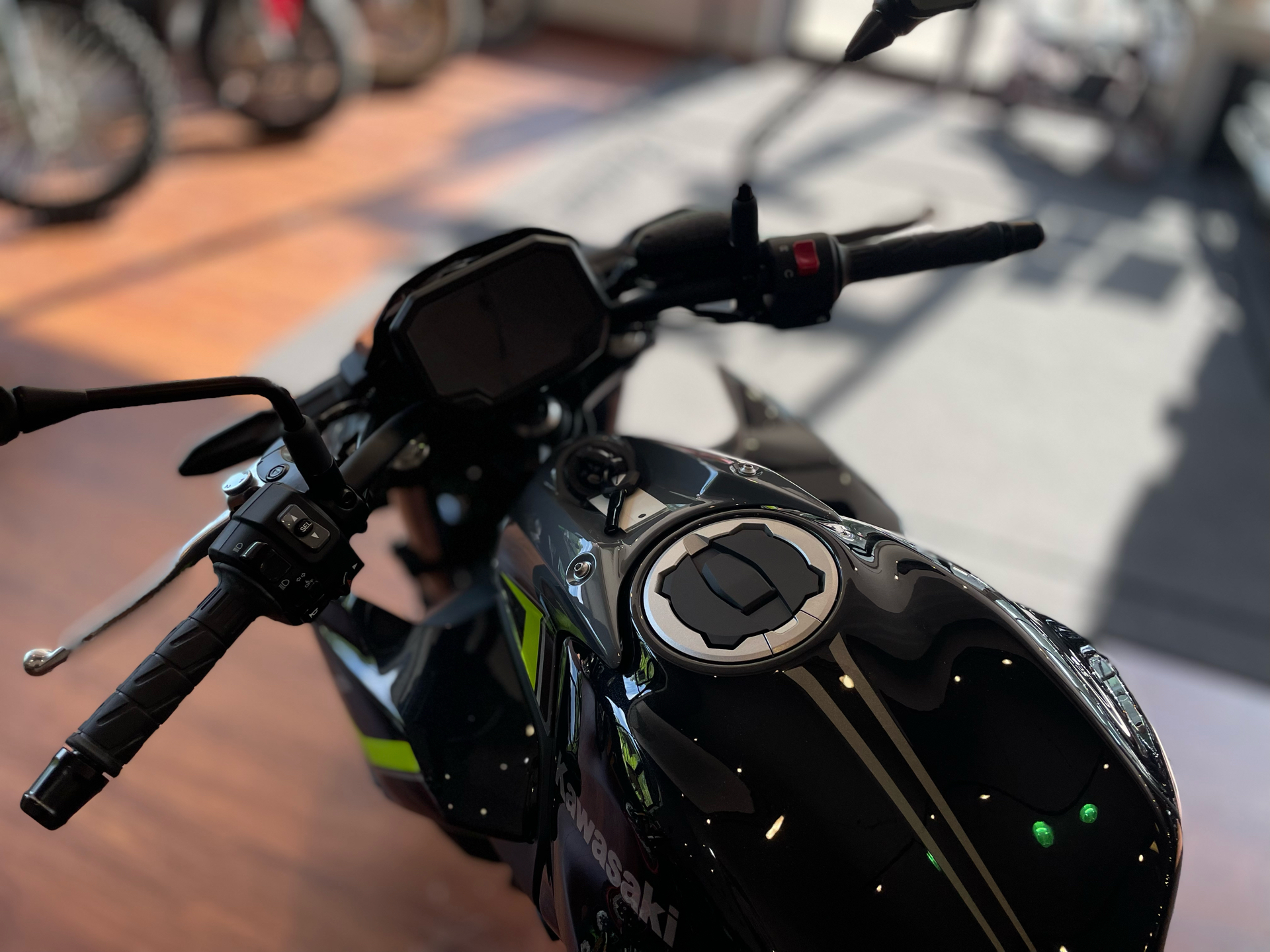 2024 Kawasaki Z650 in Tyngsboro, Massachusetts - Photo 8