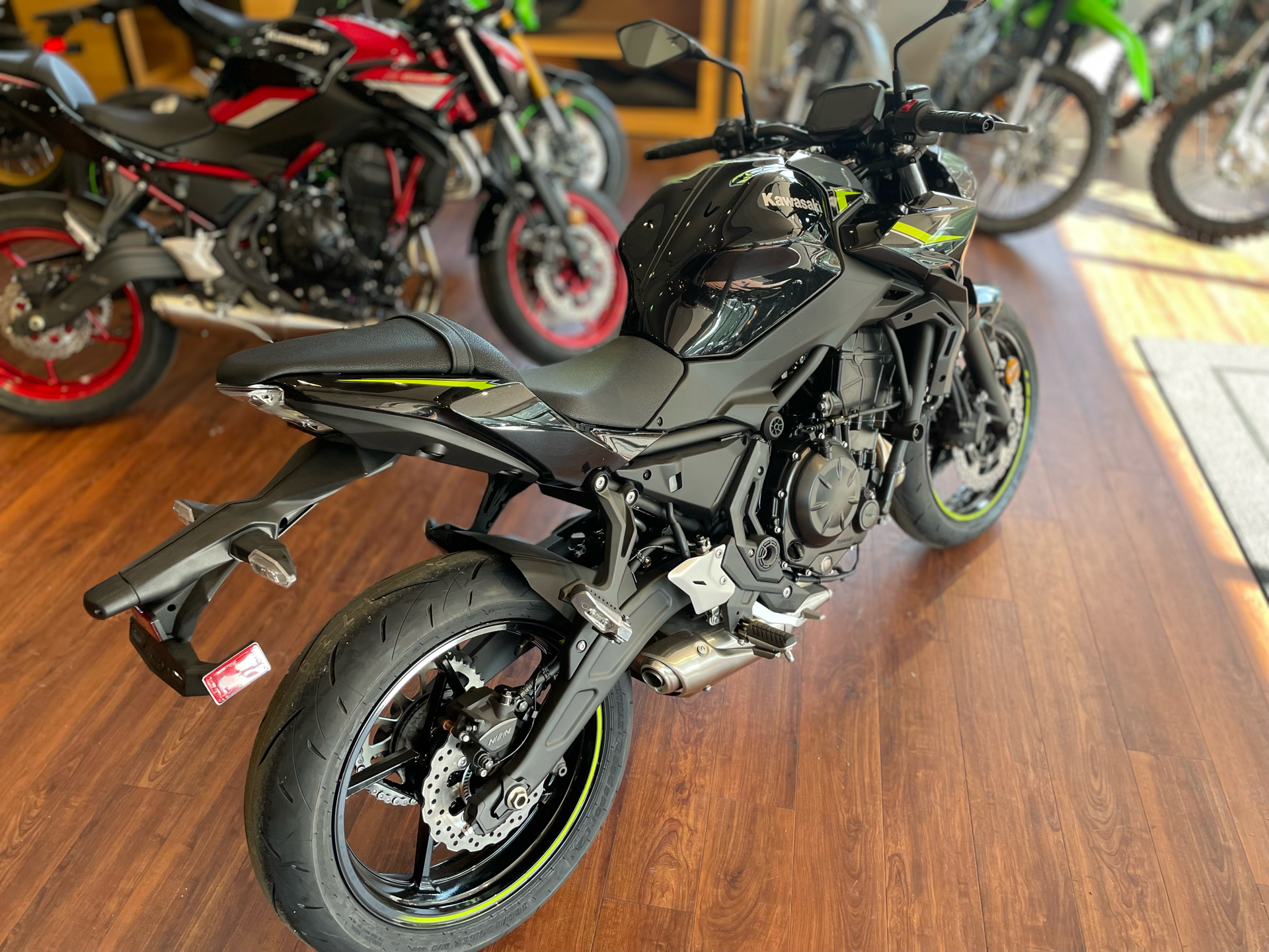 2024 Kawasaki Z650 in Tyngsboro, Massachusetts - Photo 11
