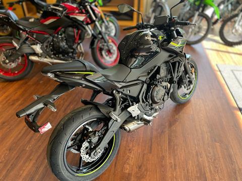 2024 Kawasaki Z650 in Tyngsboro, Massachusetts - Photo 11