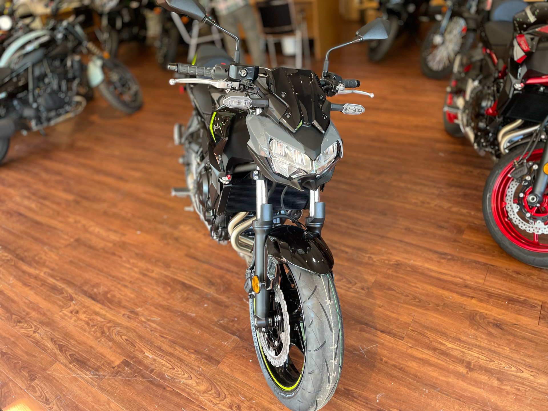 2024 Kawasaki Z650 in Tyngsboro, Massachusetts - Photo 13