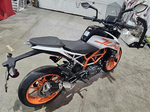 2020 KTM 390 Duke in Tyngsboro, Massachusetts - Photo 7