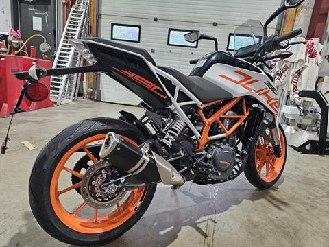 2020 KTM 390 Duke in Tyngsboro, Massachusetts - Photo 2