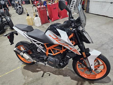 2020 KTM 390 Duke in Tyngsboro, Massachusetts - Photo 9