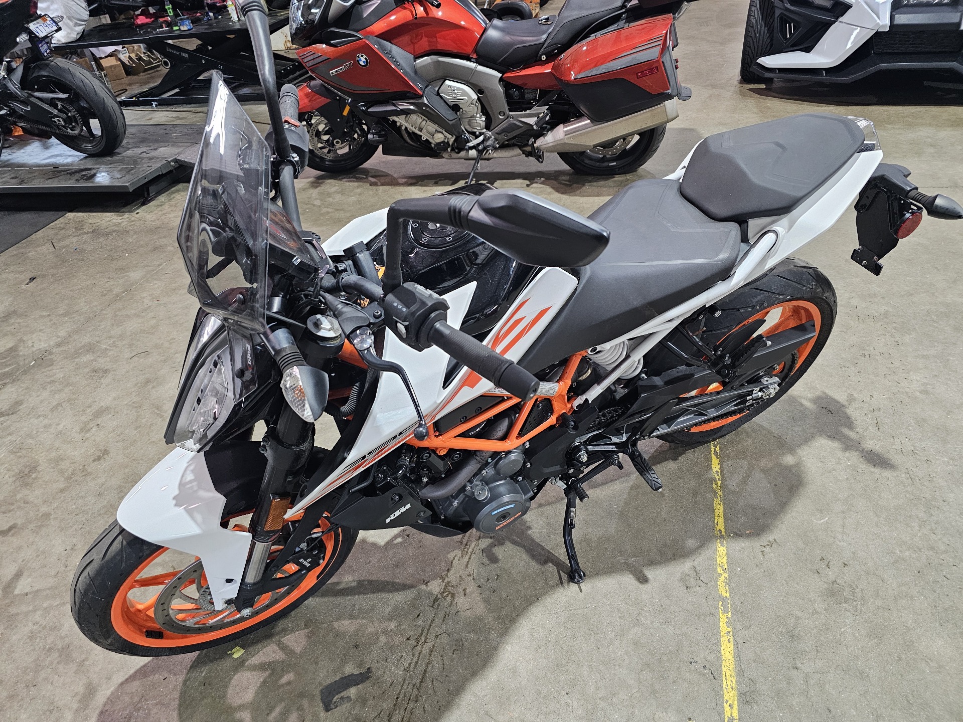2020 KTM 390 Duke in Tyngsboro, Massachusetts - Photo 11