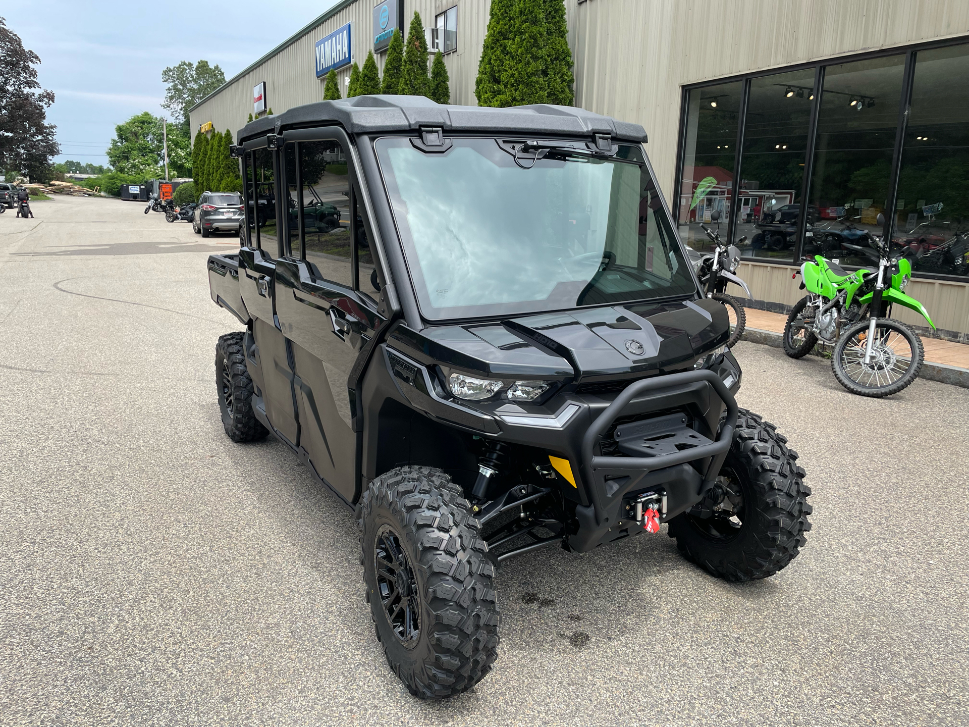 2025 Can-Am Defender MAX Lone Star CAB in Tyngsboro, Massachusetts - Photo 3