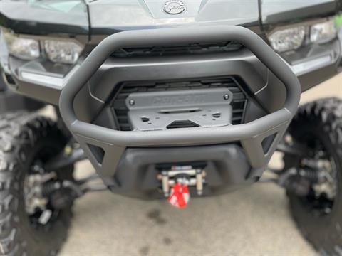 2025 Can-Am Defender MAX Lone Star CAB in Tyngsboro, Massachusetts - Photo 20