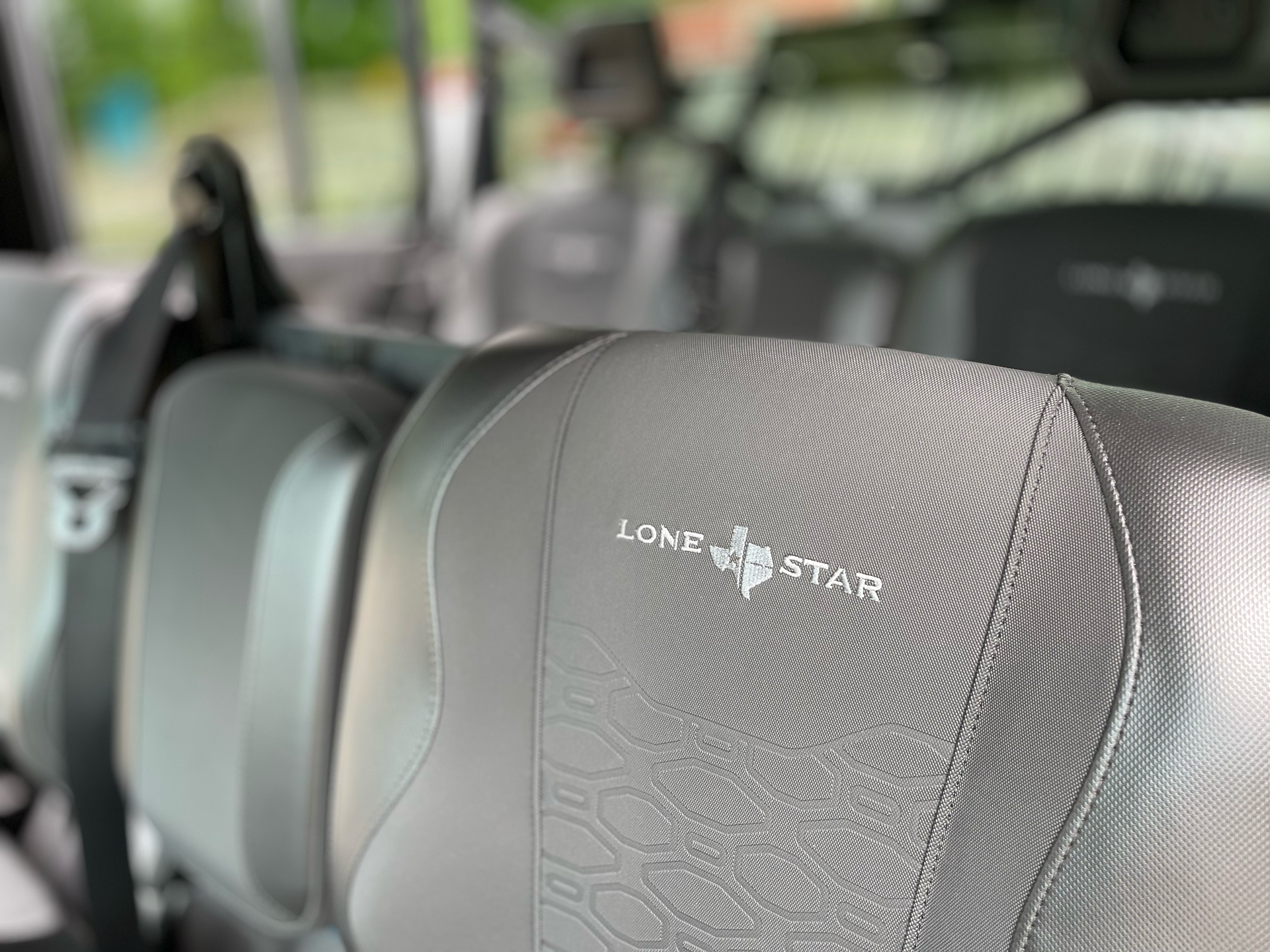 2025 Can-Am Defender MAX Lone Star CAB in Tyngsboro, Massachusetts - Photo 21