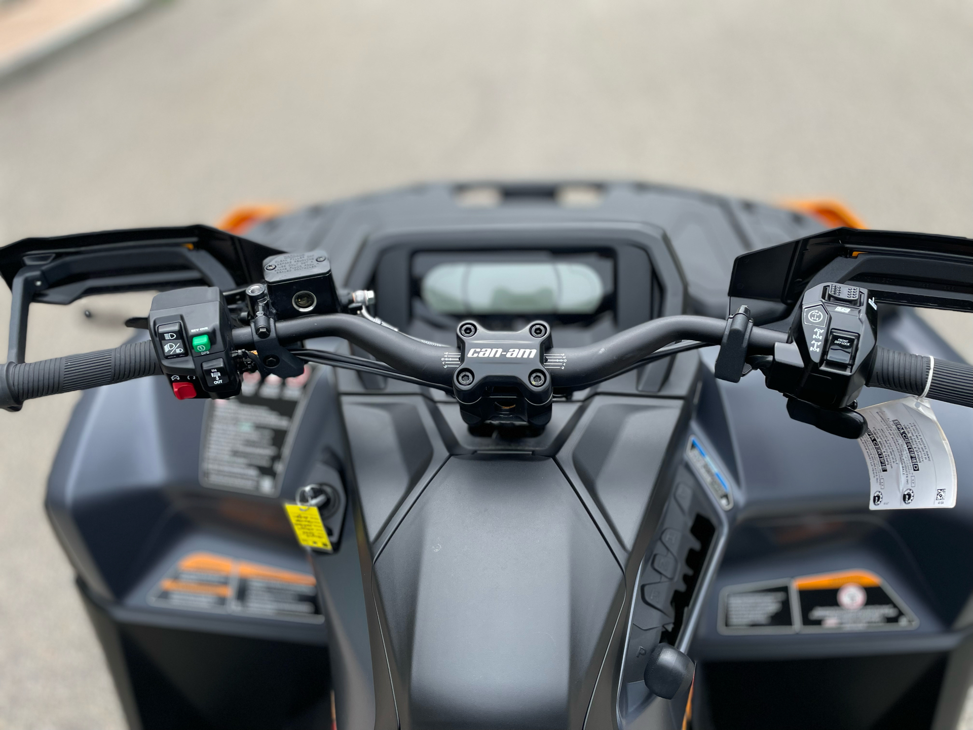 2025 Can-Am Outlander MAX XT-P 1000R in Tyngsboro, Massachusetts - Photo 13