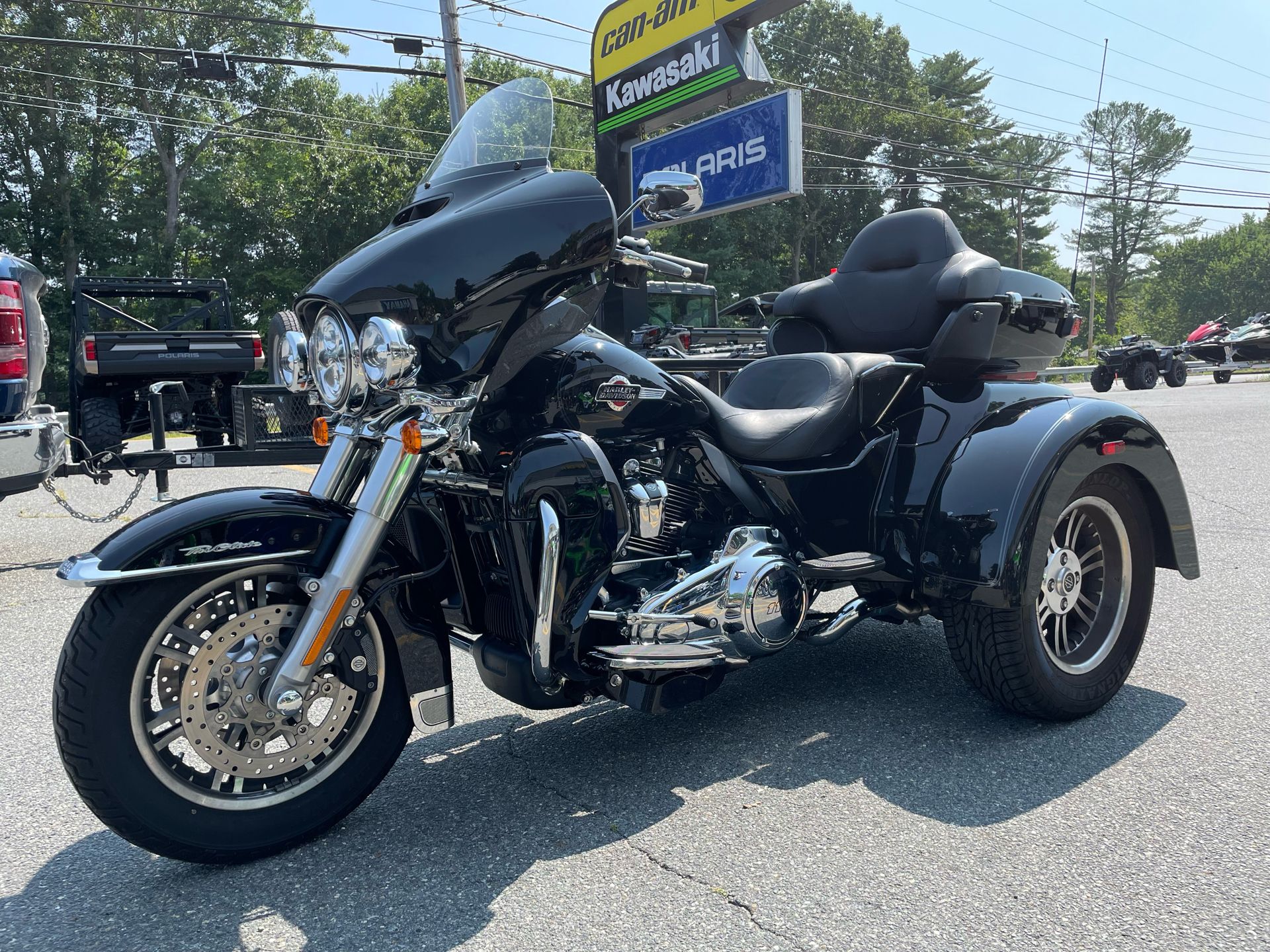 2023 Harley-Davidson Tri Glide® Ultra in Tyngsboro, Massachusetts - Photo 2