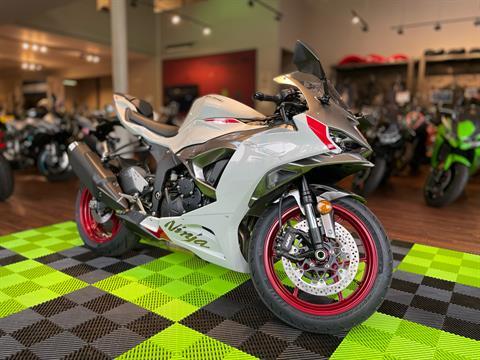 2025 Kawasaki Ninja ZX-6R in Tyngsboro, Massachusetts - Photo 11