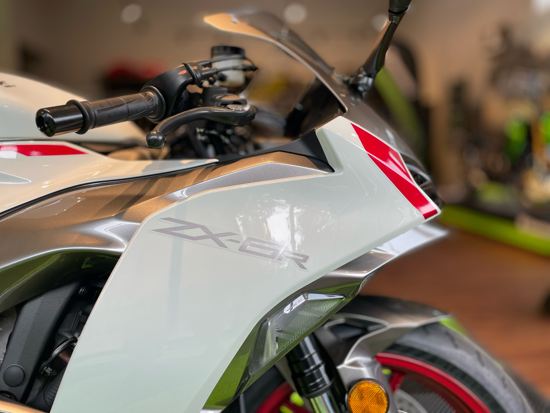 2025 Kawasaki Ninja ZX-6R in Tyngsboro, Massachusetts - Photo 15