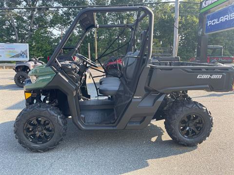 2025 Can-Am Defender DPS HD7 in Tyngsboro, Massachusetts - Photo 2