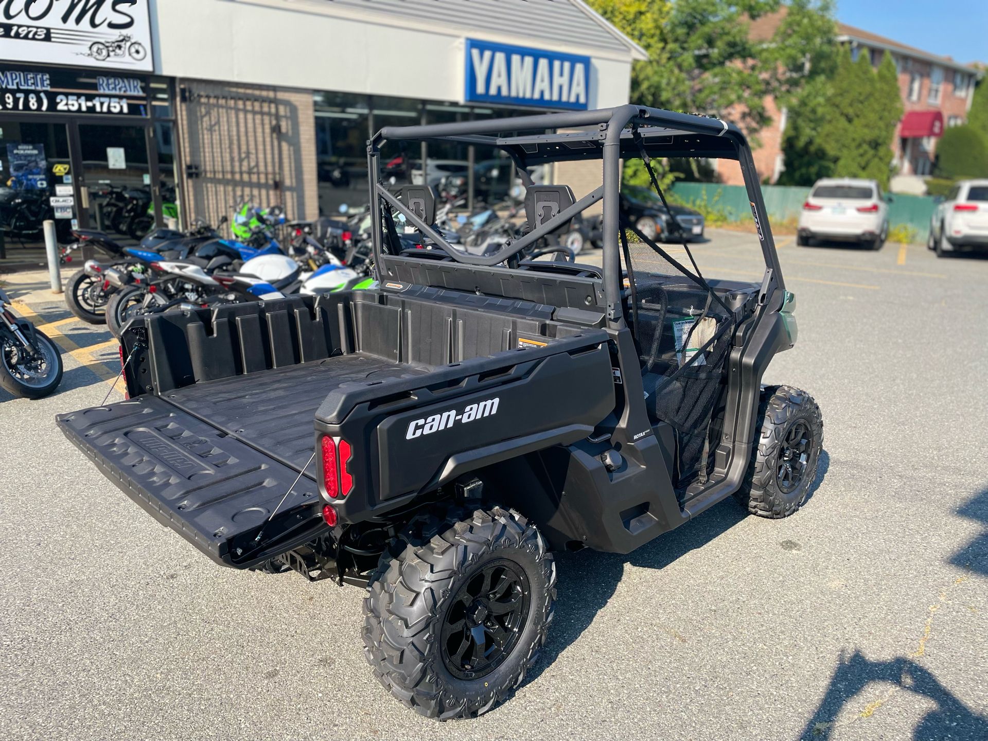 2025 Can-Am Defender DPS HD7 in Tyngsboro, Massachusetts - Photo 8