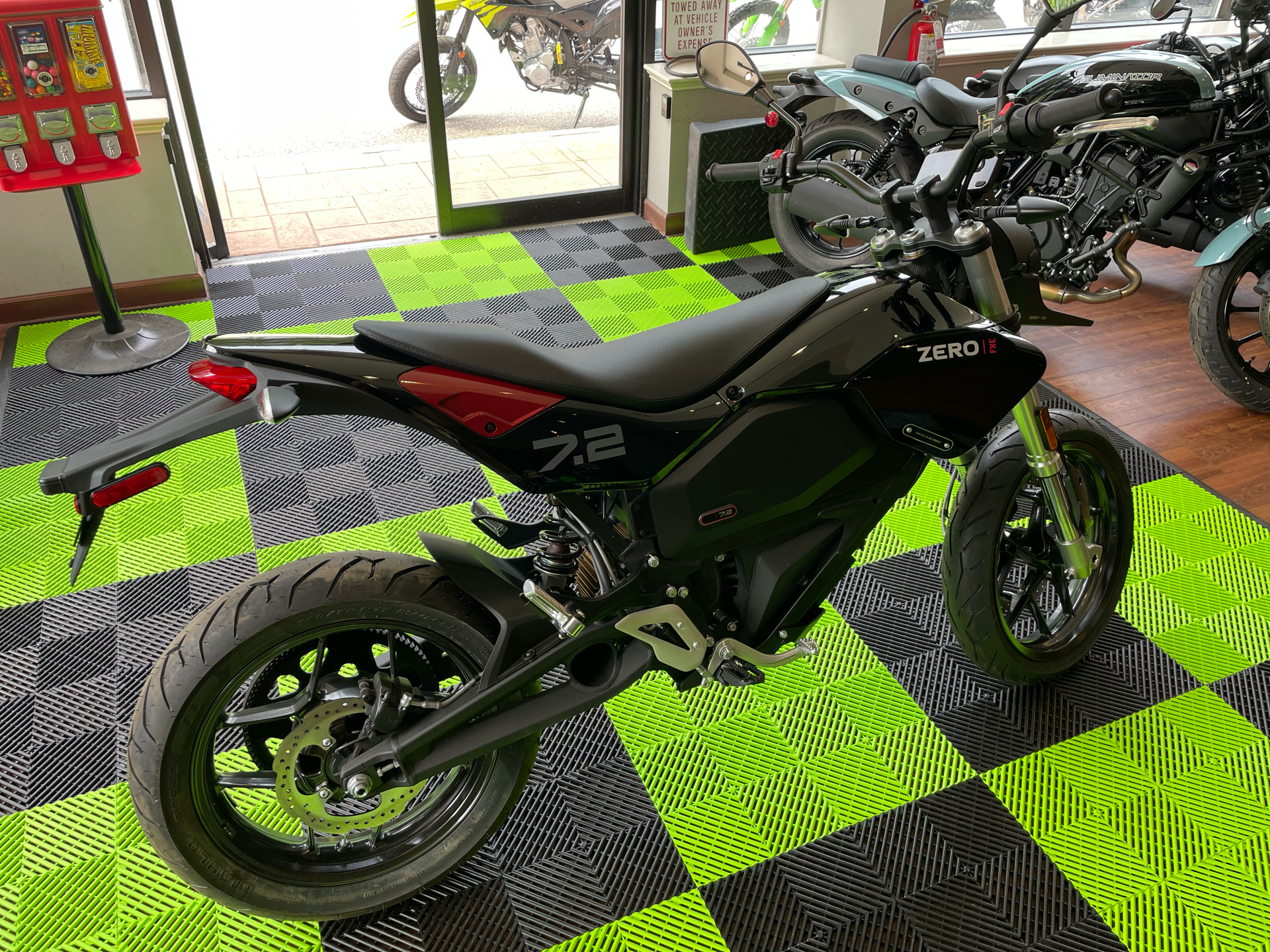 2023 Zero Motorcycles FXE ZF7.2 Integrated in Tyngsboro, Massachusetts - Photo 25