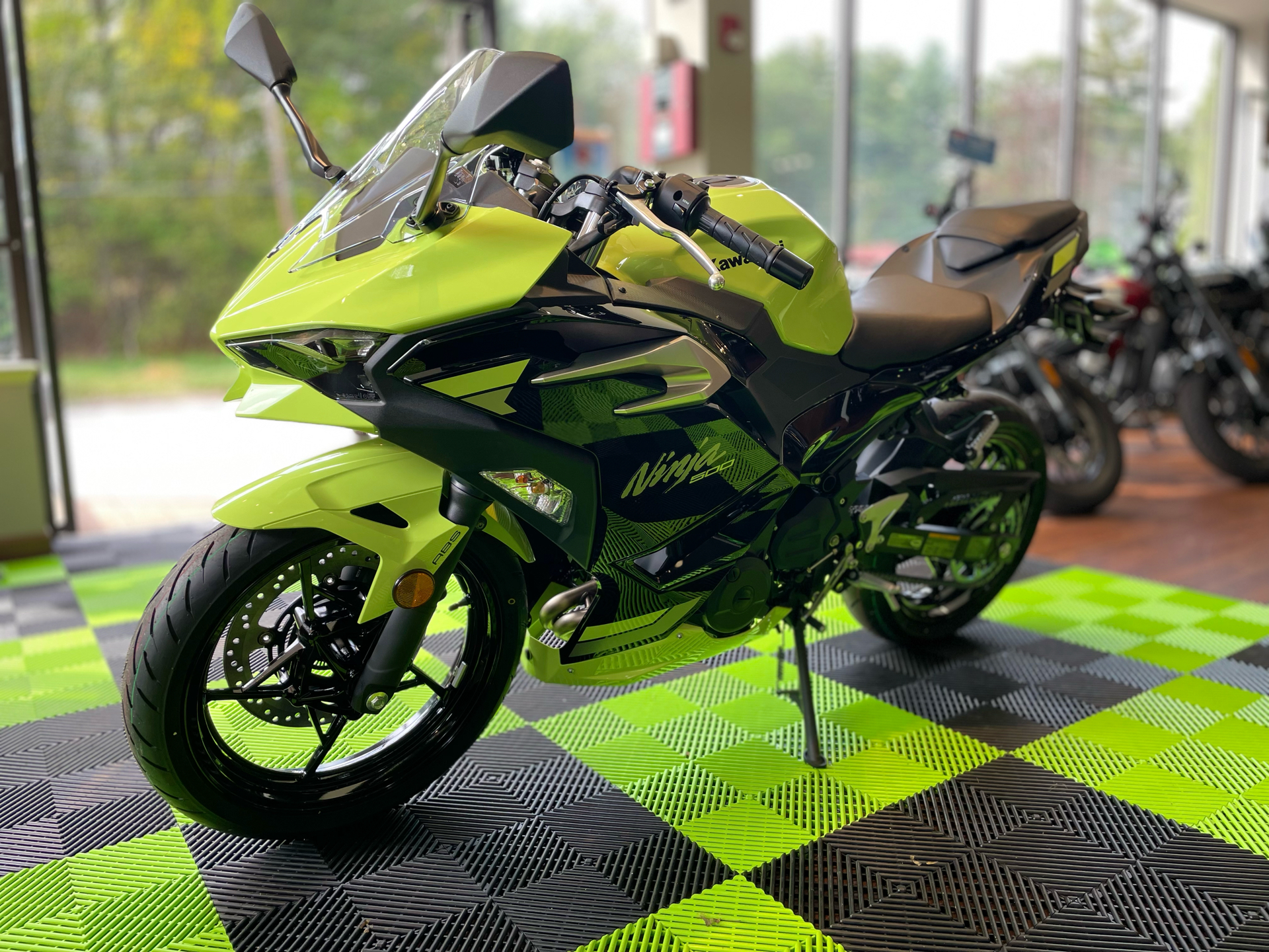 2026 Kawasaki Ninja 500 ABS in Tyngsboro, Massachusetts - Photo 2