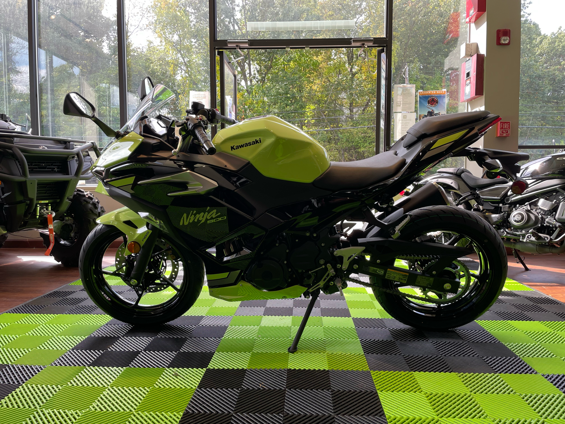 2026 Kawasaki Ninja 500 ABS in Tyngsboro, Massachusetts - Photo 7