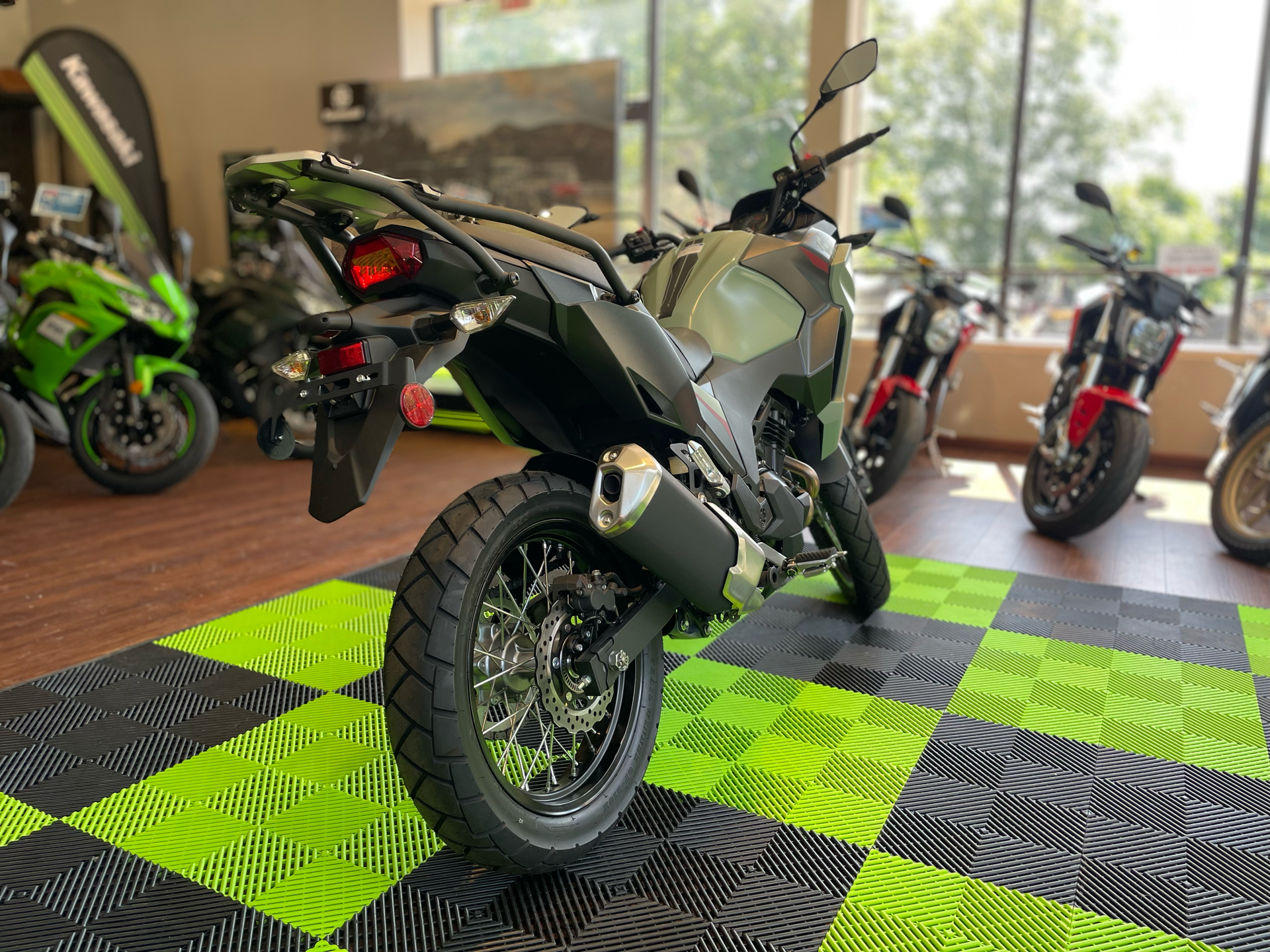 2024 Kawasaki Versys-X 300 ABS in Tyngsboro, Massachusetts - Photo 4