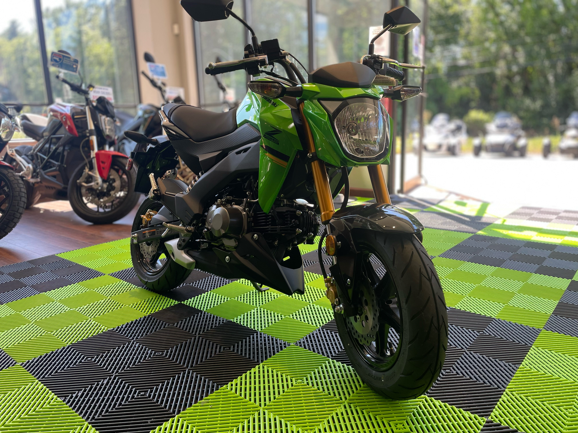 2024 Kawasaki Z125 Pro in Tyngsboro, Massachusetts - Photo 6