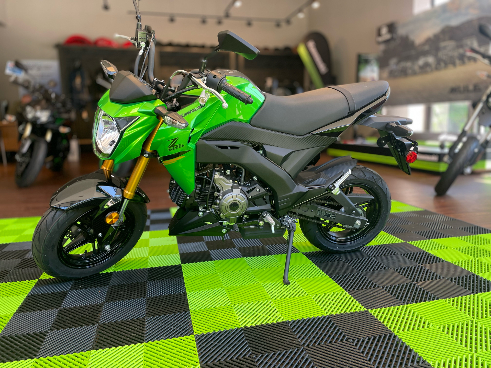 2024 Kawasaki Z125 Pro in Tyngsboro, Massachusetts - Photo 2