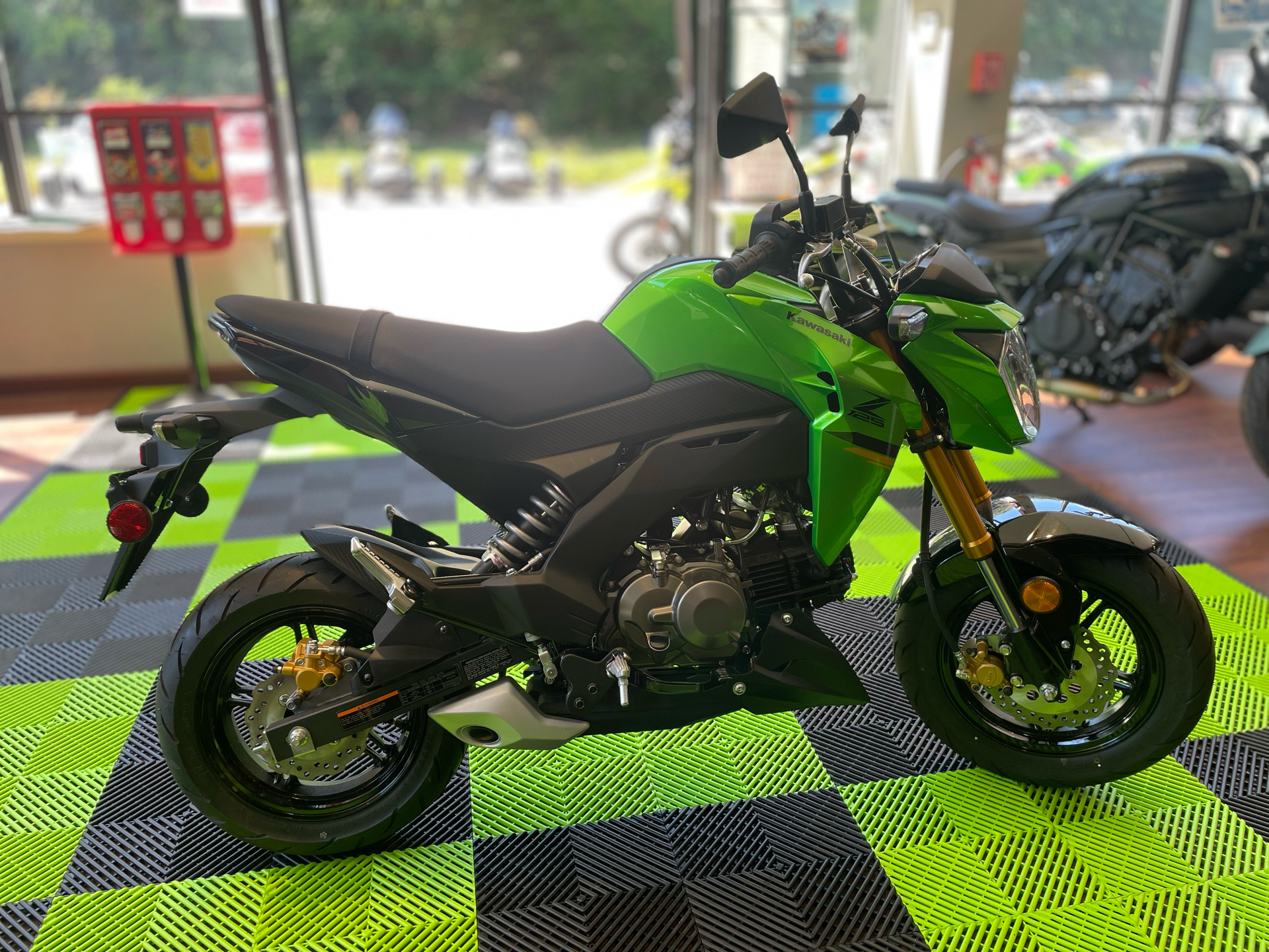 2024 Kawasaki Z125 Pro in Tyngsboro, Massachusetts - Photo 14