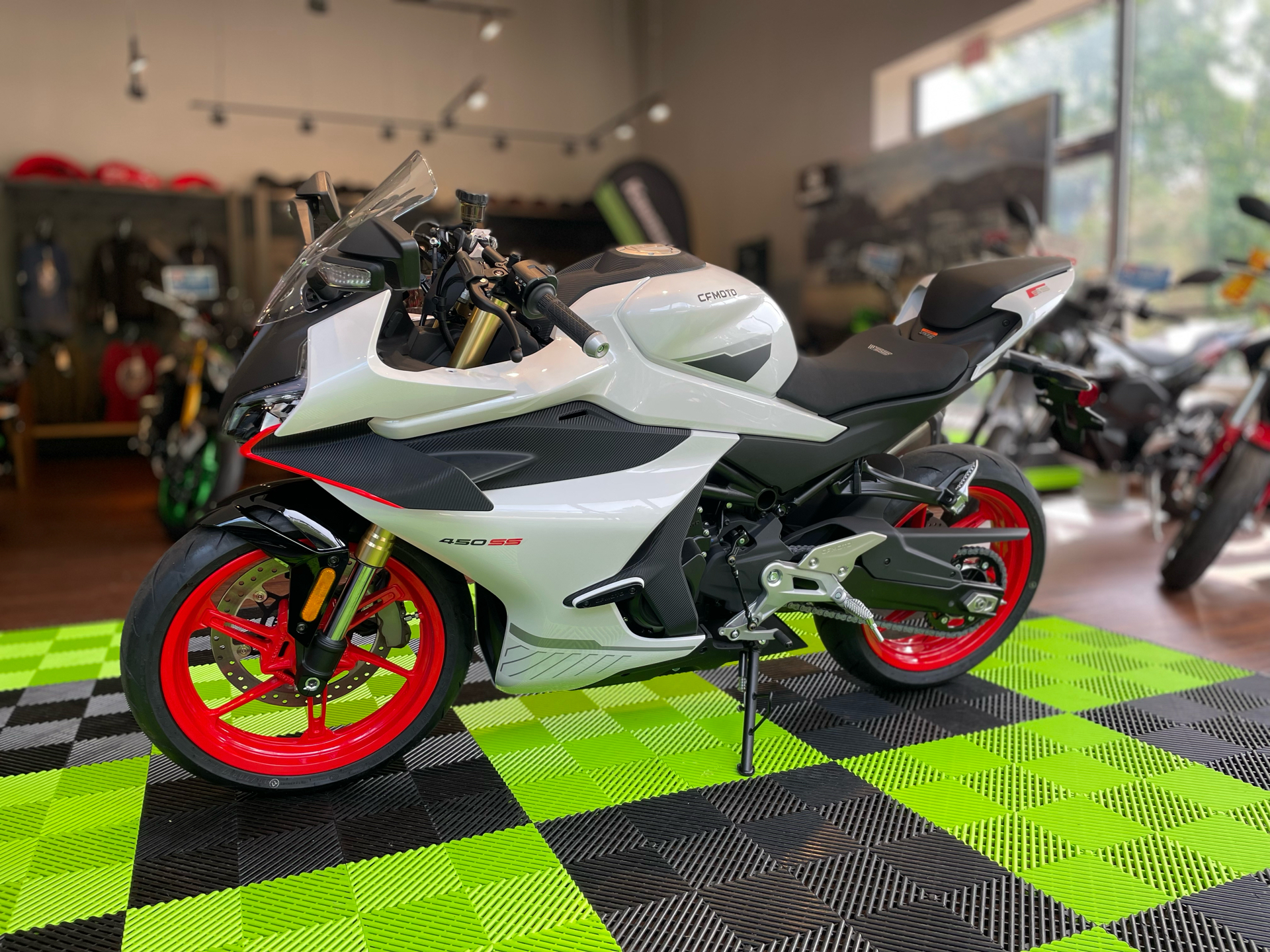 2025 CFMOTO 450SS in Tyngsboro, Massachusetts - Photo 2