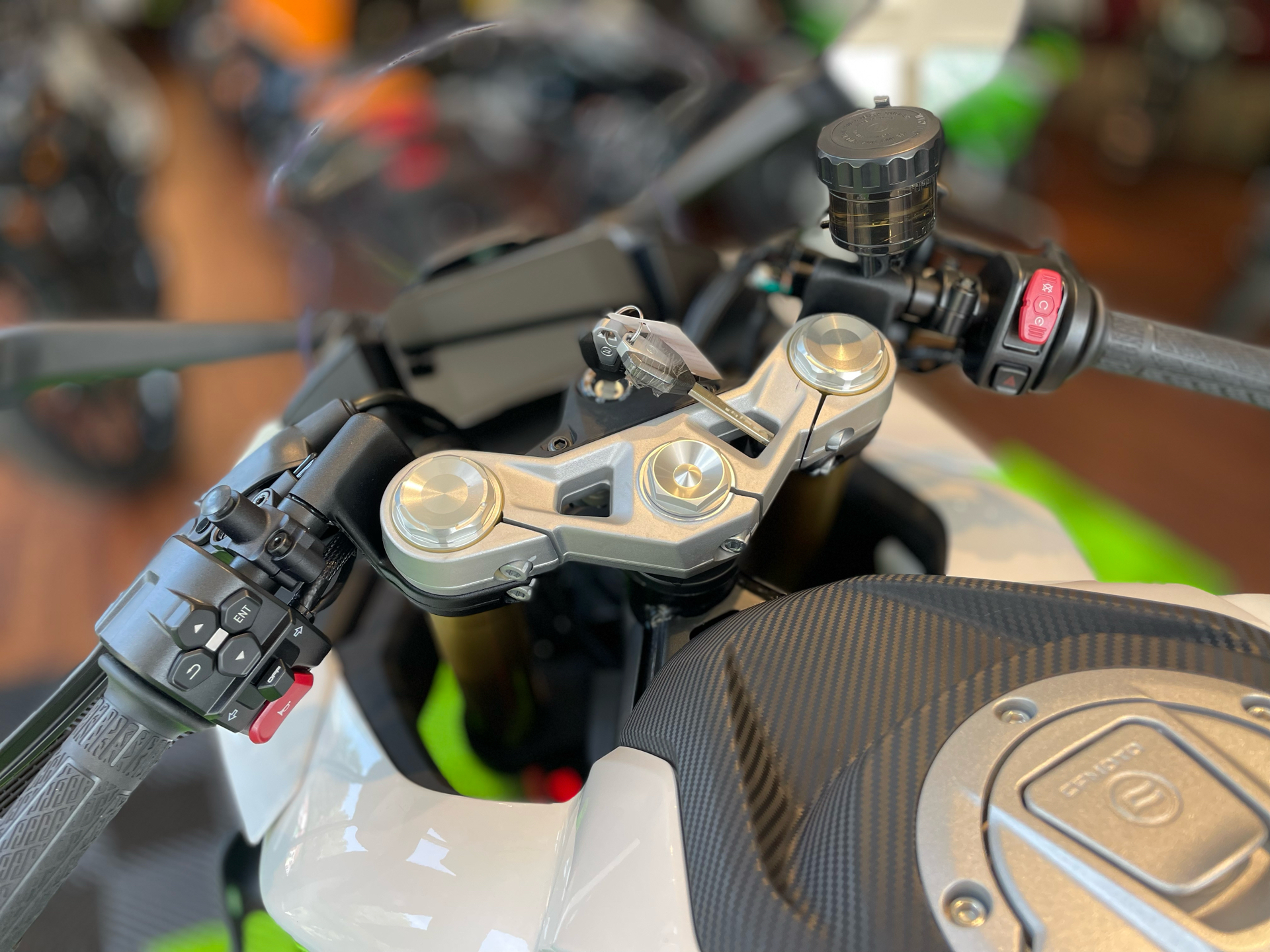 2025 CFMOTO 450SS in Tyngsboro, Massachusetts - Photo 6