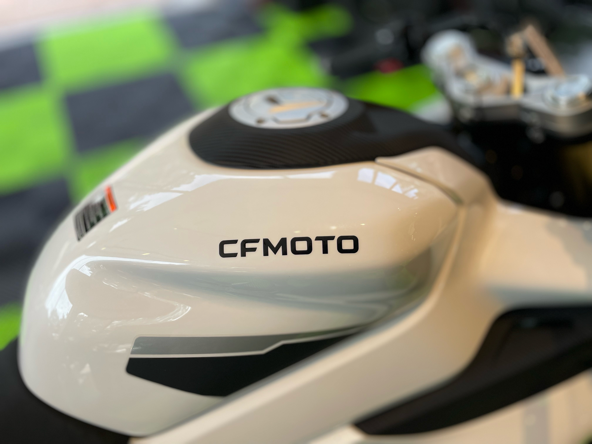 2025 CFMOTO 450SS in Tyngsboro, Massachusetts - Photo 10
