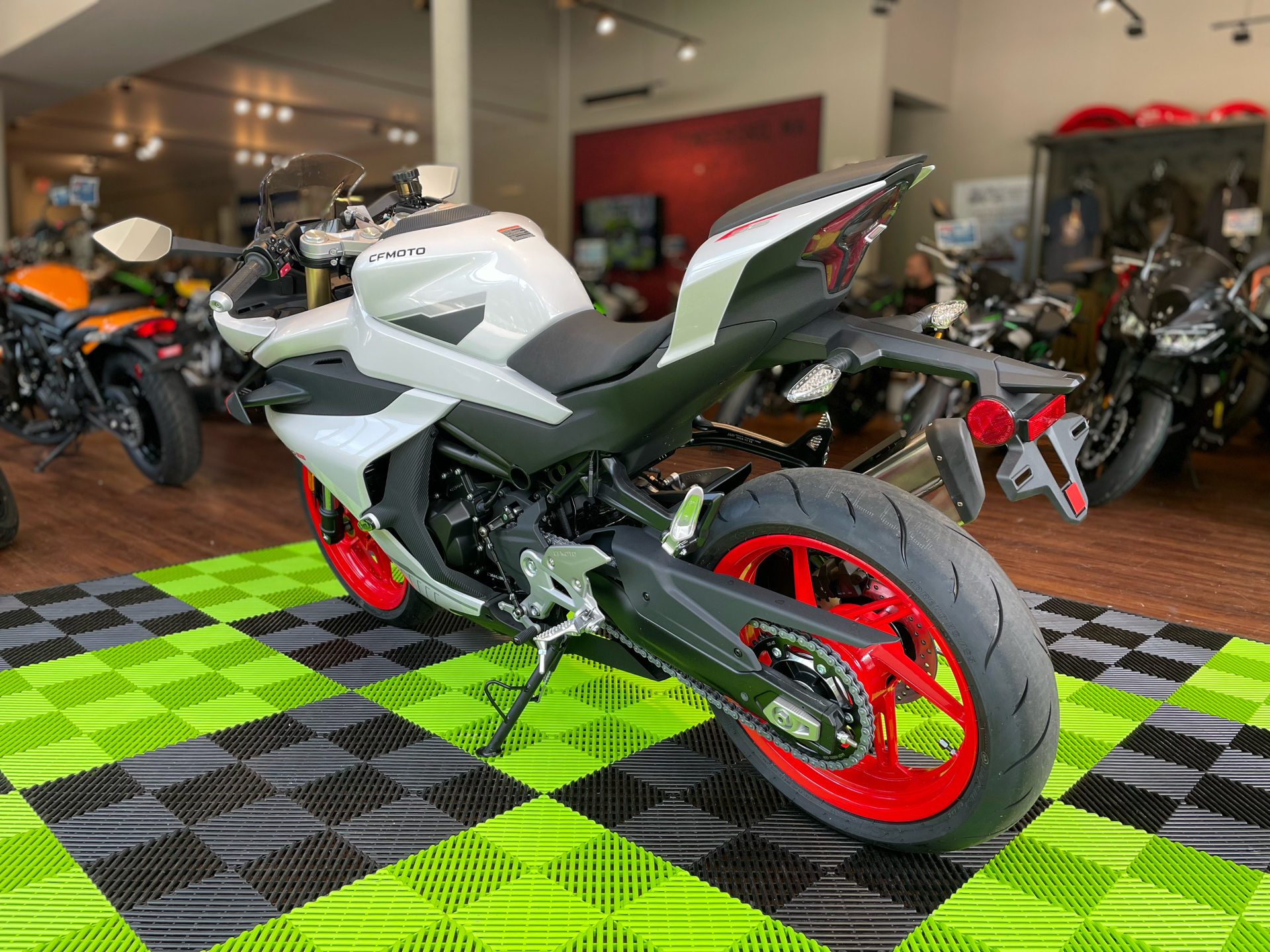 2025 CFMOTO 450SS in Tyngsboro, Massachusetts - Photo 11
