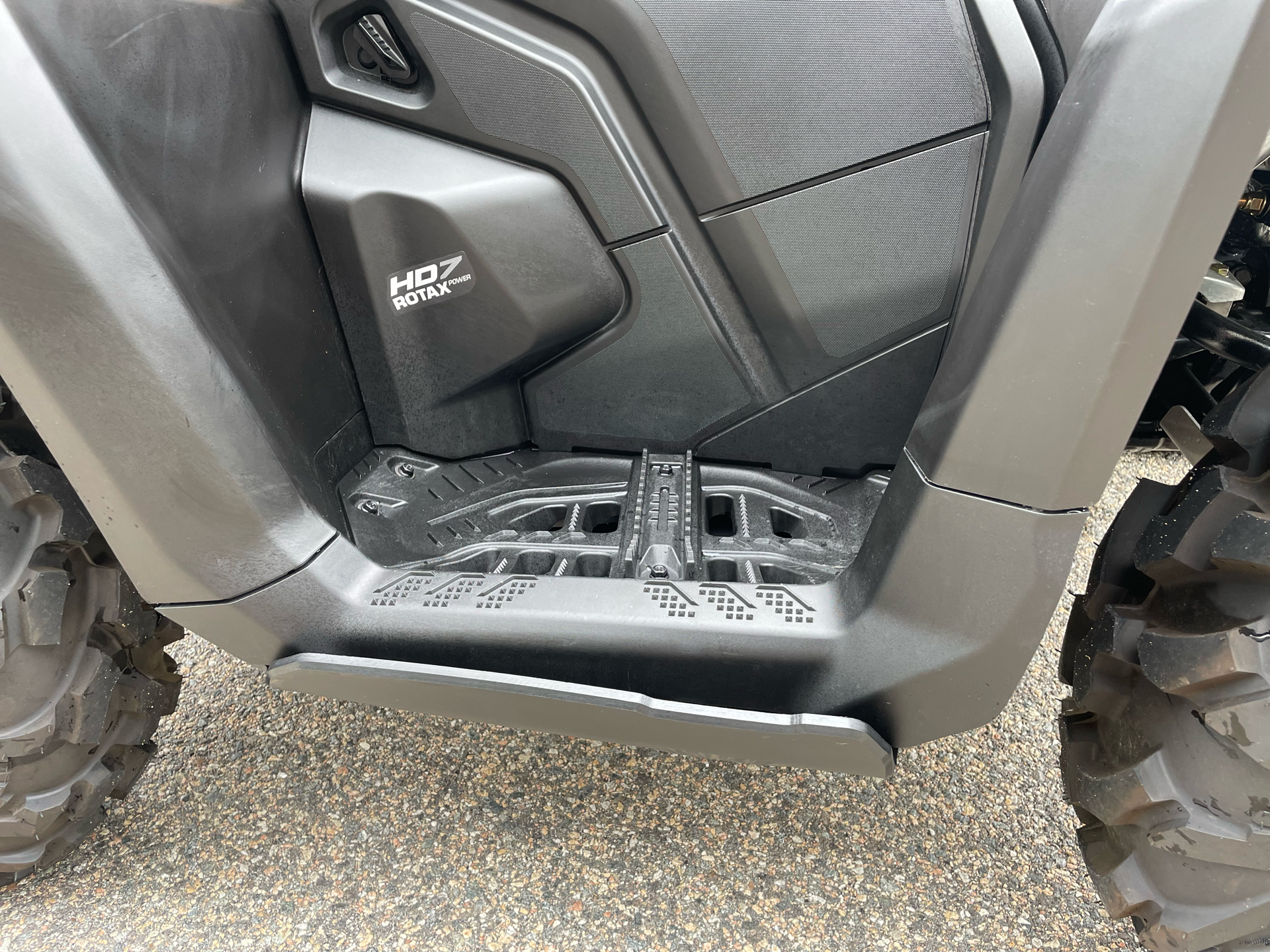 2025 Can-Am Outlander PRO Hunting Edition HD7 in Tyngsboro, Massachusetts - Photo 11