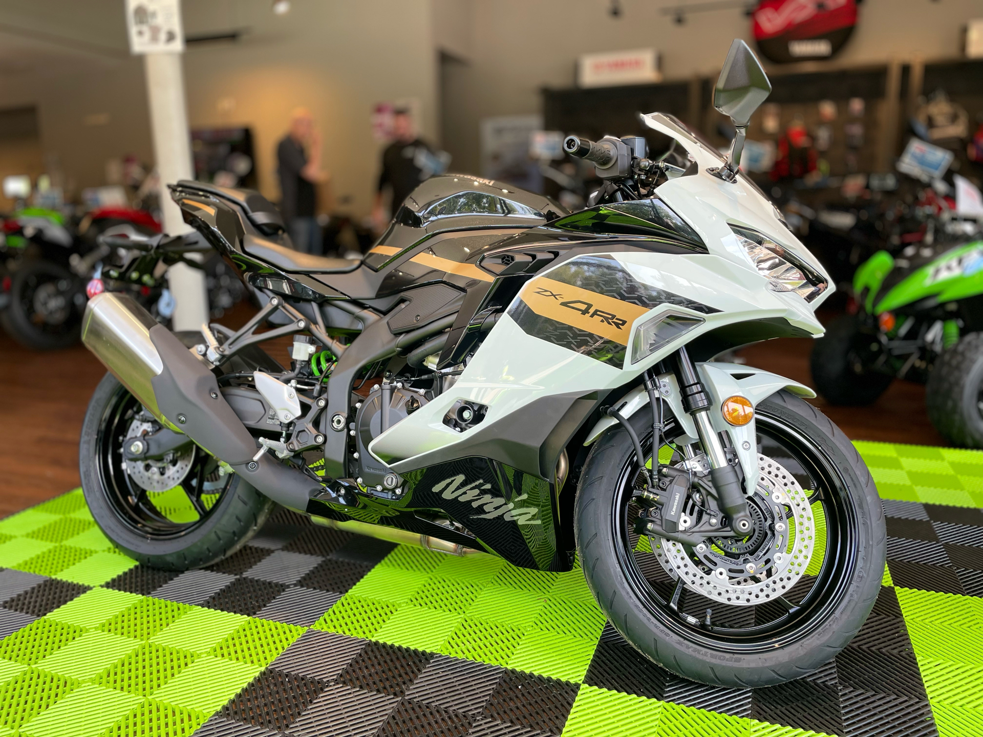 2026 Kawasaki Ninja ZX-4RR ABS in Tyngsboro, Massachusetts - Photo 4