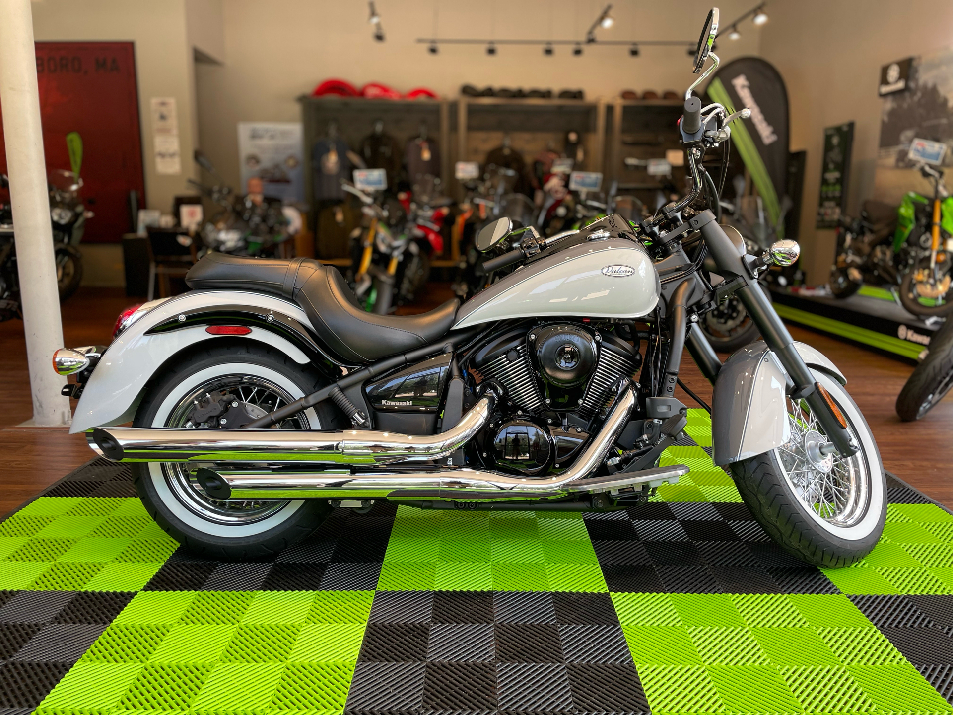 2024 Kawasaki Vulcan 900 Classic in Tyngsboro, Massachusetts - Photo 6
