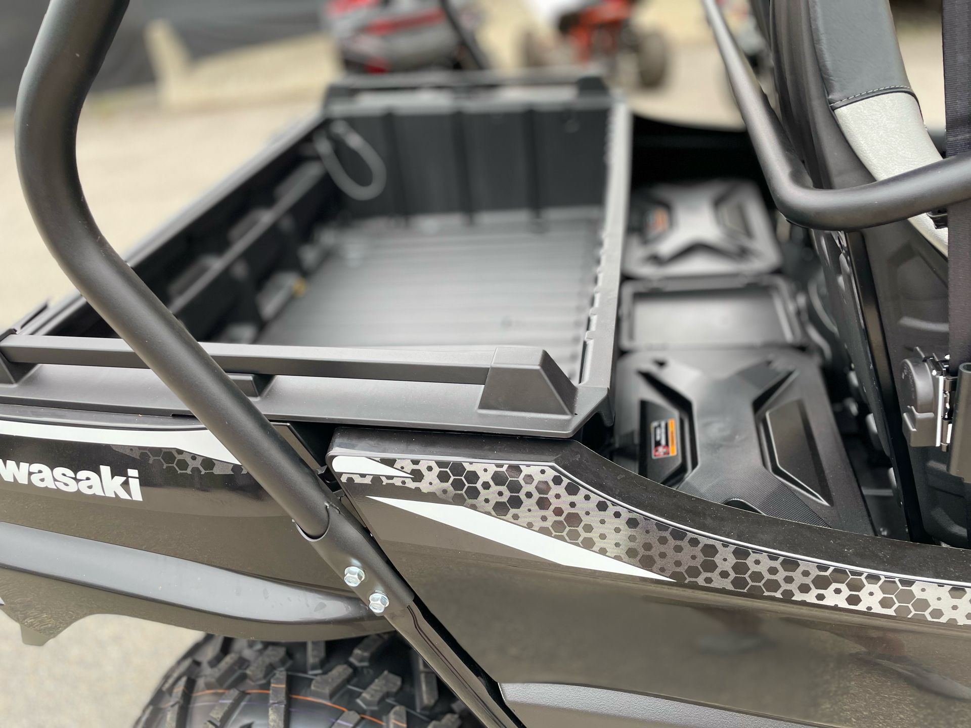 2025 Kawasaki Teryx S LE in Tyngsboro, Massachusetts - Photo 17