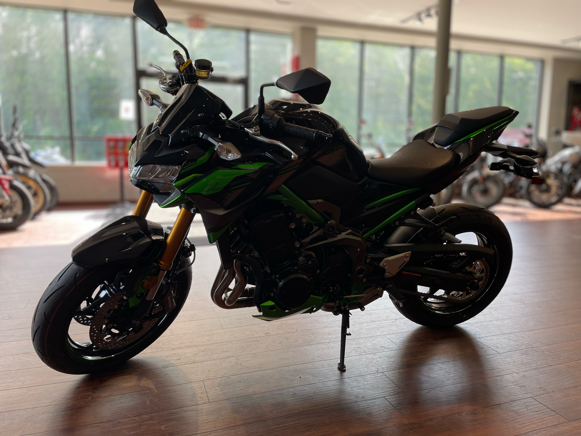2024 Kawasaki Z900 SE ABS in Tyngsboro, Massachusetts - Photo 4