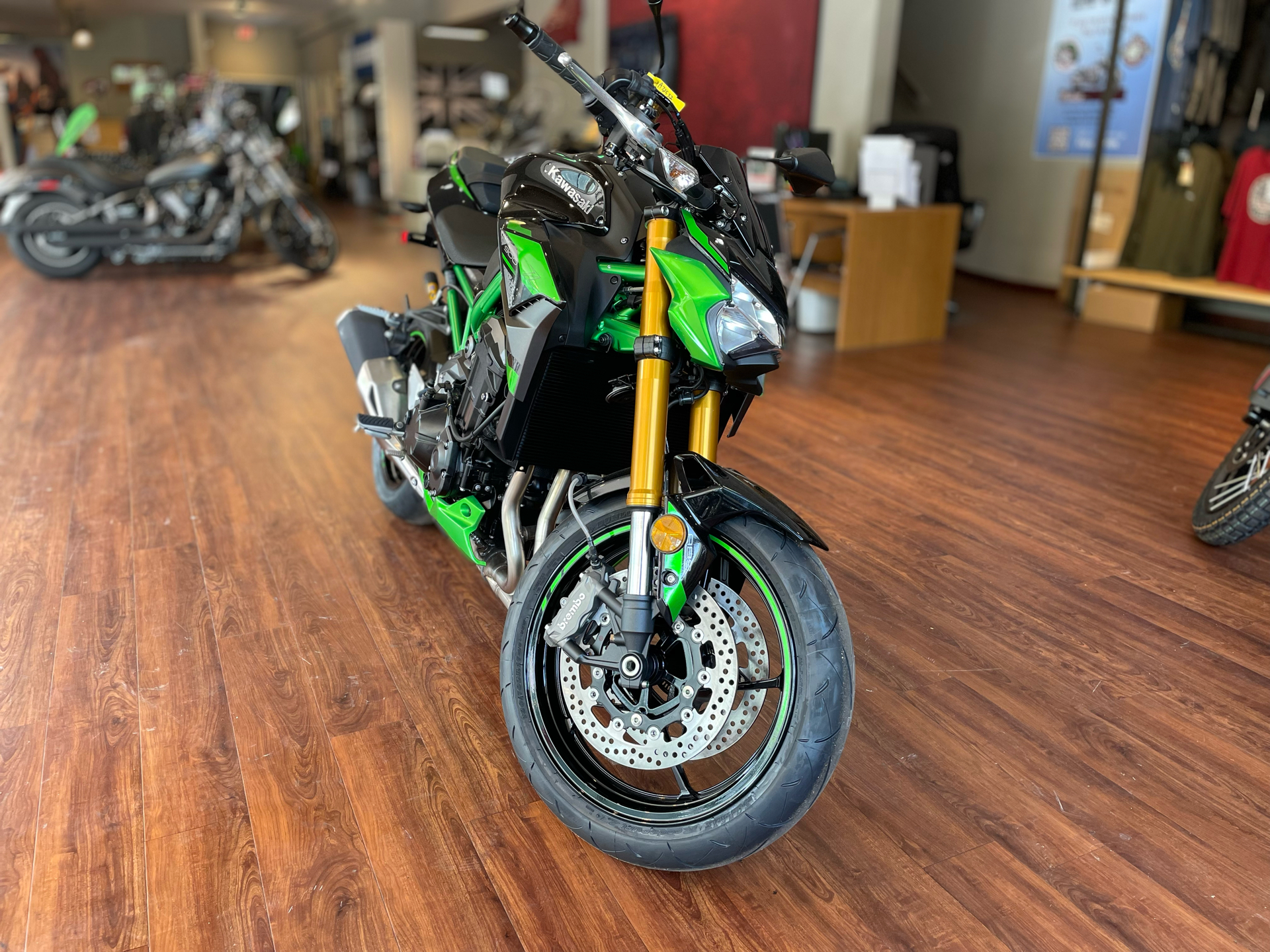2024 Kawasaki Z900 SE ABS in Tyngsboro, Massachusetts - Photo 13