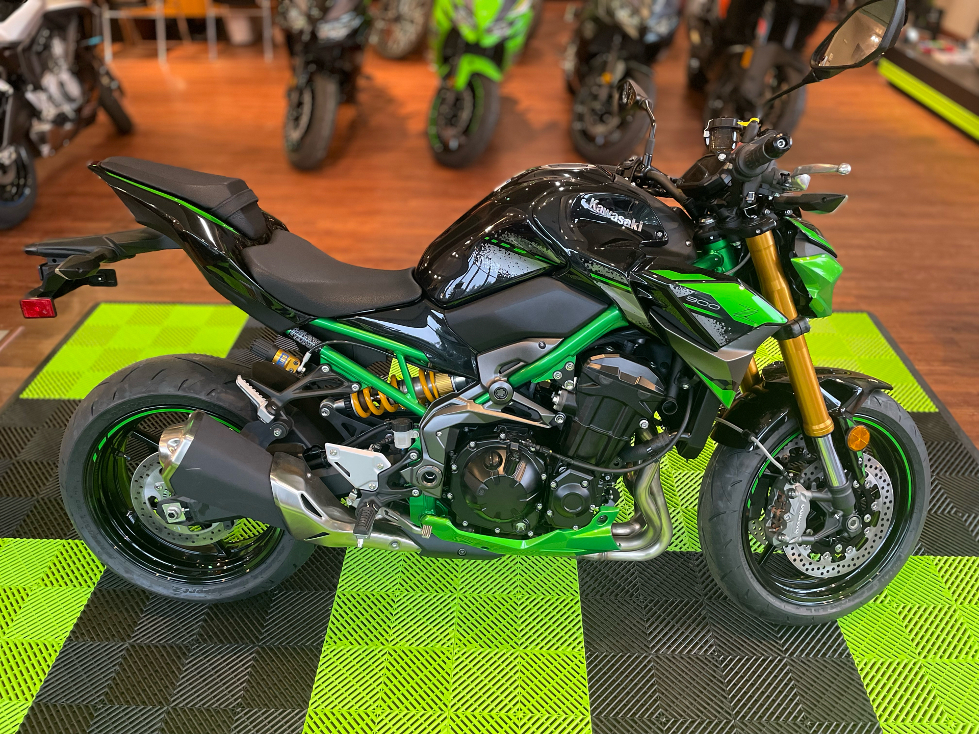 2024 Kawasaki Z900 SE ABS in Tyngsboro, Massachusetts - Photo 13