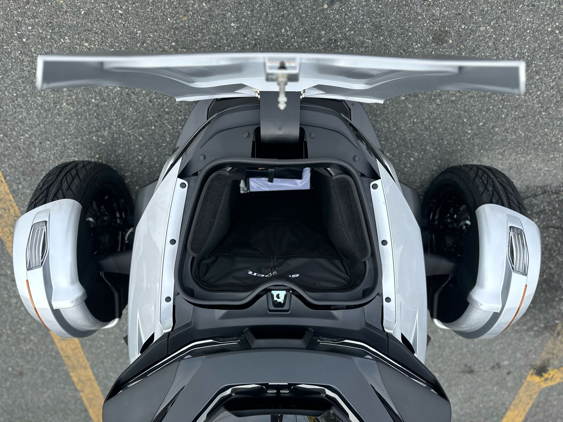 2024 Can-Am Spyder RT Limited in Tyngsboro, Massachusetts - Photo 8