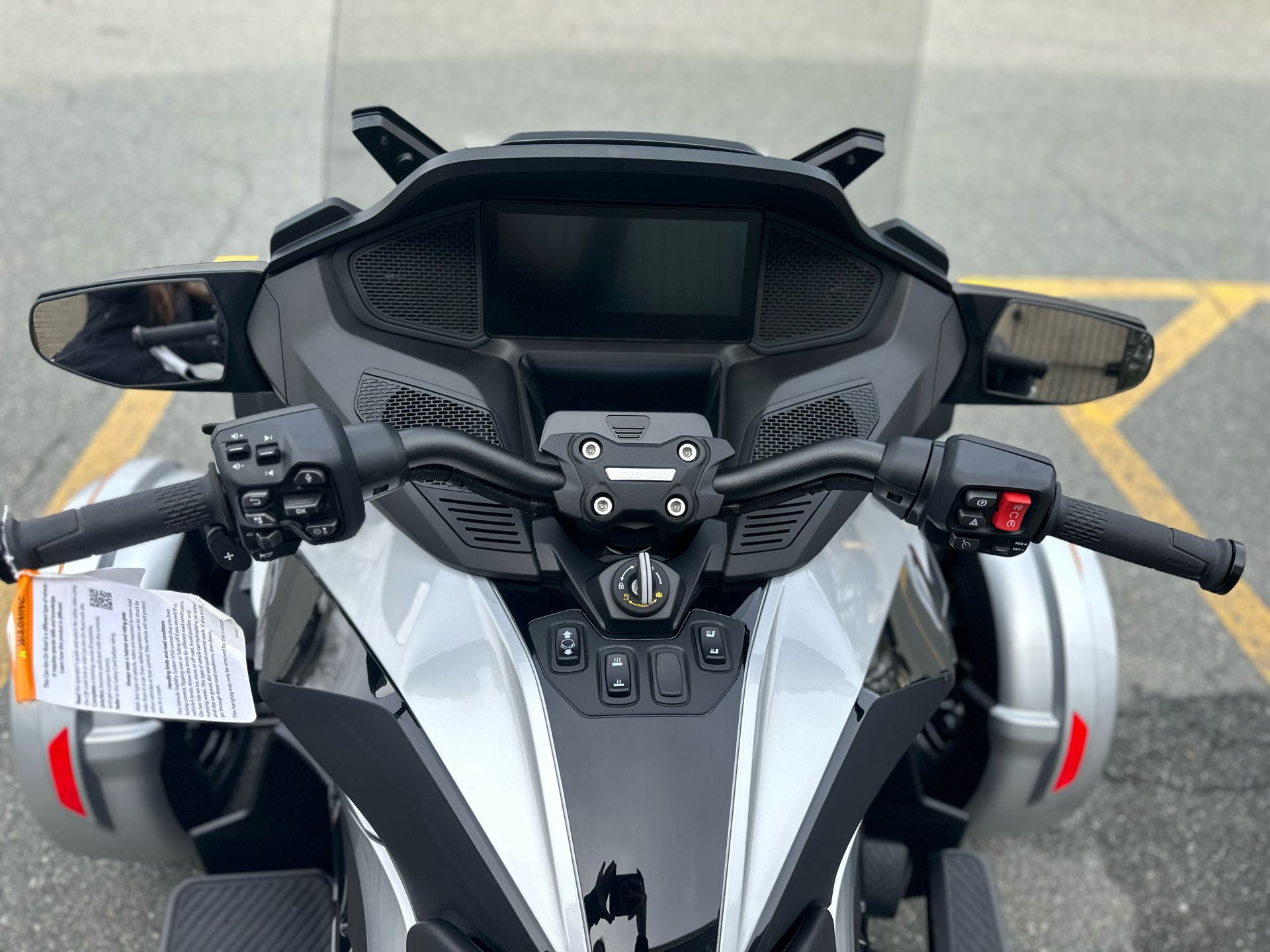 2024 Can-Am Spyder RT Limited in Tyngsboro, Massachusetts - Photo 11