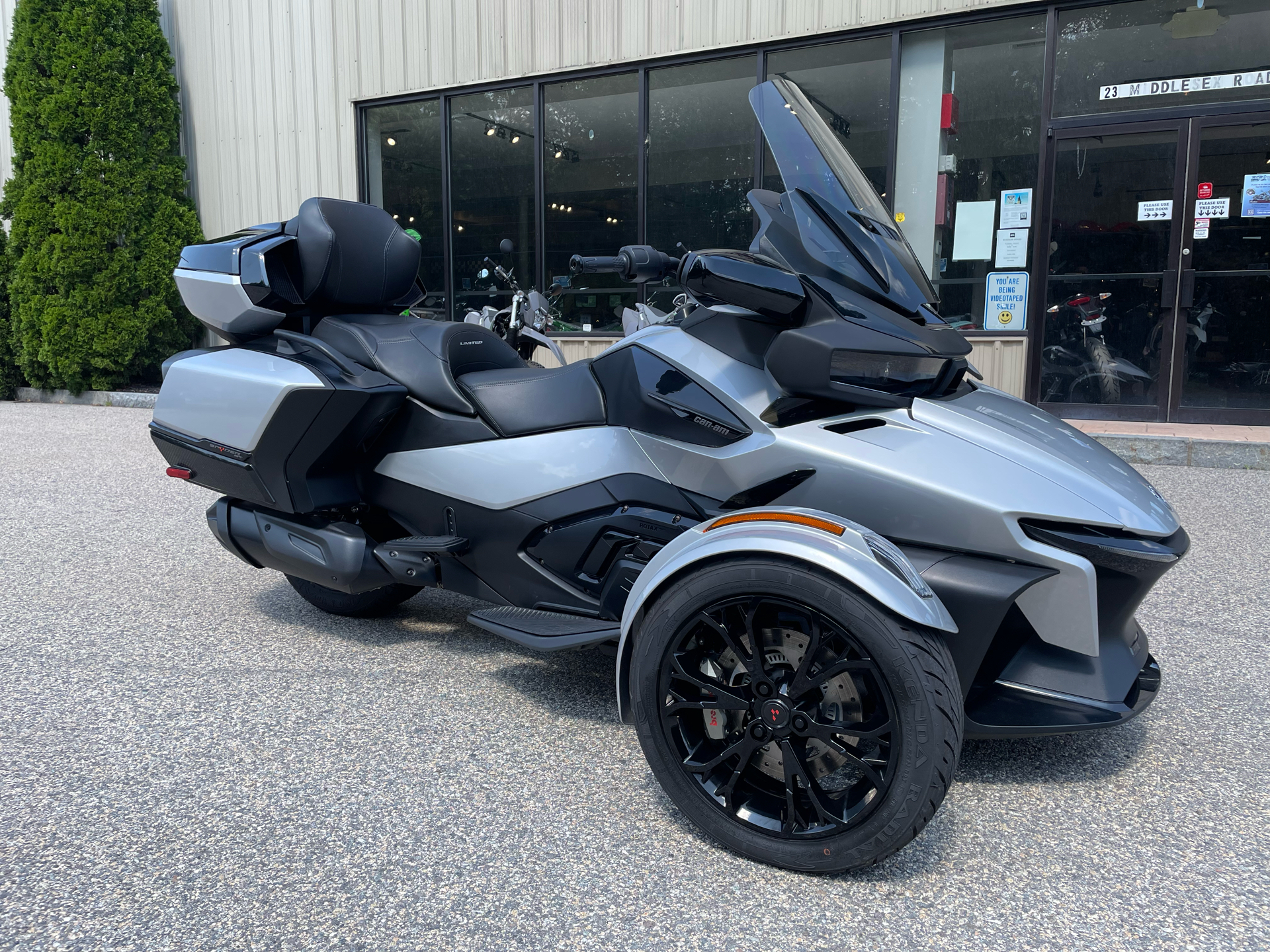 2024 Can-Am Spyder RT Limited in Tyngsboro, Massachusetts - Photo 2