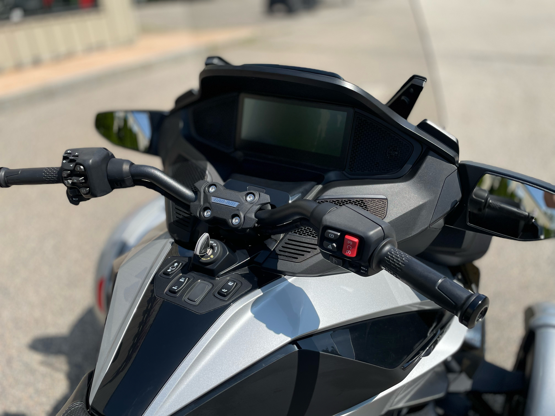 2024 Can-Am Spyder RT Limited in Tyngsboro, Massachusetts - Photo 10